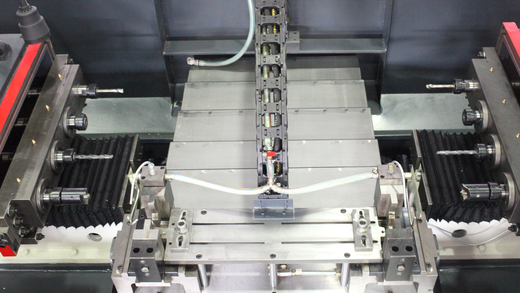 QK6423*8/8G 加工汽車配件