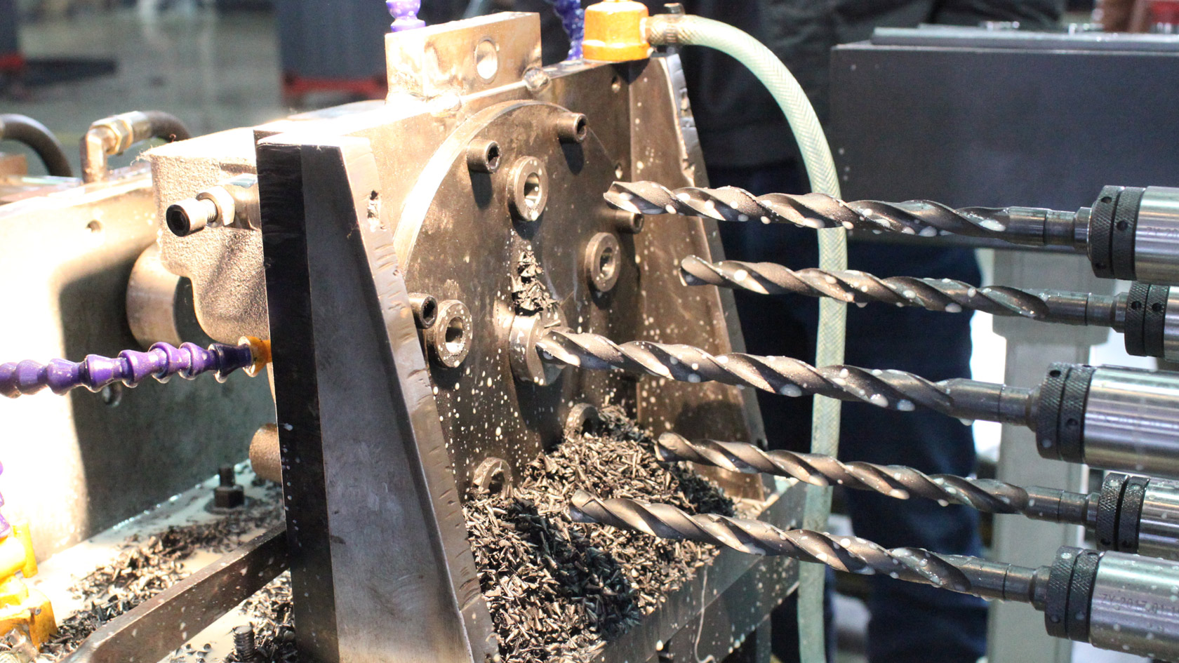 ZK6223*6/5Y 發動機配件鉆孔